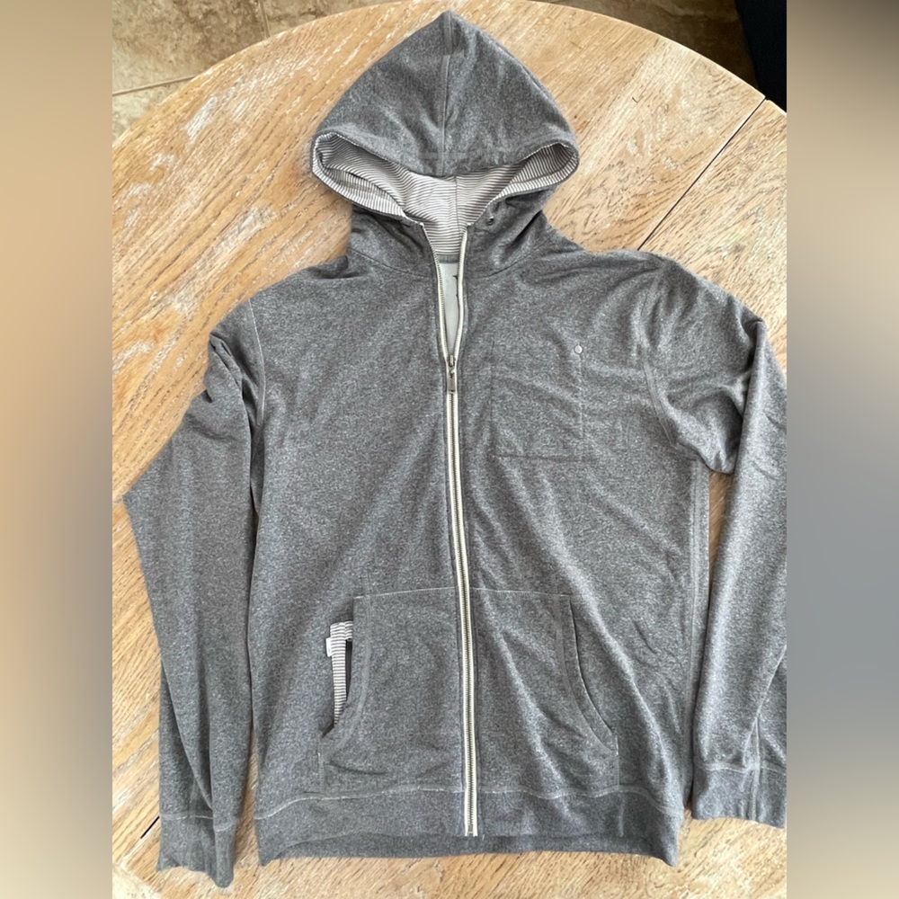 Men’s Vuori hoodie gray